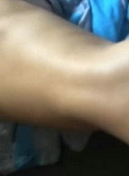 邻居大姐又把女大生送来我家,那我只好用肉棒好好照顾她!