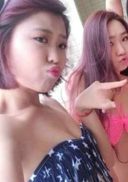 精品自拍某大学皮肤白皙漂亮的兼职美女模特