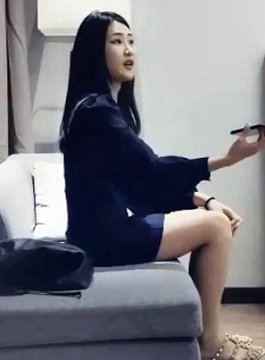 《9总全国探花》约到脸正身材好的妹子,便与她从沙发运动到床上去~