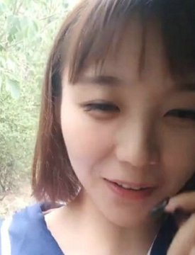 小女子短髮骚女和炮友户外路上打炮 不顾路人经过搞得呻吟娇喘大声