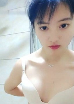 反差萌气质正妹在床上可骚的直喊我还要舔~ 直播主钱海战术果真有用!
