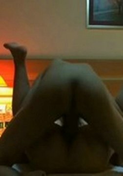 老婆的女同事,很骚。主动勾引我。