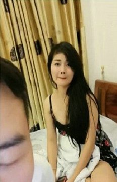 夜狼出击 小旅馆嫖妓直播颜值不错的背部纹身小姐 叫床声刺激