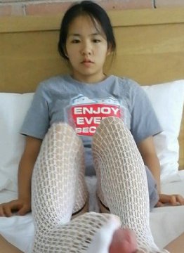 91大神jinx与00后高颜值学妹酒店之约,学长射了她满脸~