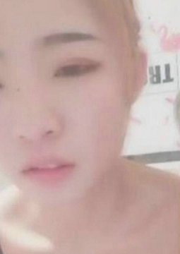 网红脸女主播和男友直播啪啪,展示一阳指扣的妹子淫叫不止,女上位疯狂摆动123