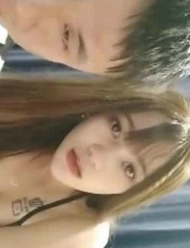 两个江西小伙酒店开房嫖妓直播小姐网红高素质颜值穿着黑丝逼毛浓密特别性感被轮流干