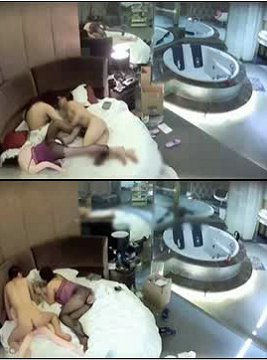 “老公我想你干”碉堡了情侣开房带人偶充气娃娃伪3P插完真人插人偶妹纸还舔人偶娃娃私处太会玩了