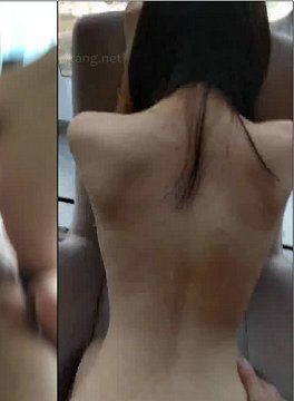 高楼大厦窗户操小母狗,看着这车水马龙,叫得淫声真大!