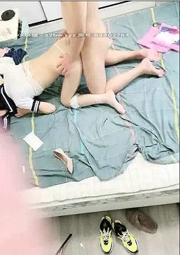 终性爱狂欢祭 穿水手制服装和两个学长3P乱战