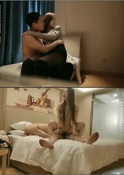 约了两个骚气少妇性感黑丝短裙双飞啪啪,双女沙发 调情互摸轮着操