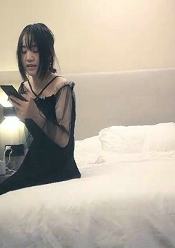 黑裙妹子TP啪啪,口交抬腿侧入大力猛操