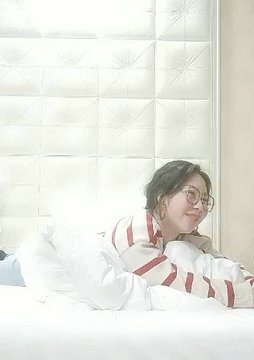 刚开学就开房 小女友甜美听话 剪刀修毛 抠穴后入暴操口交