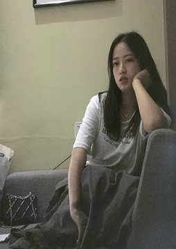 操清纯一线天小姐姐,外表清纯床上超级骚