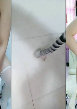 颜值不错妹子白色丝袜高跟鞋诱惑 道具JJ骑乘自慰再到卫生间马桶上骑乘洗澡 很是诱惑喜欢不要错过