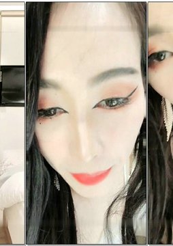 身材一流的美女掰粉嫩小穴道具自慰到高潮