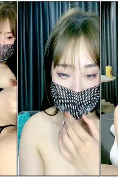粉穴小洞洞颜值网红美女掰穴诱惑 情趣开档内裤掰穴特写揉搓 摸几下就出水摩擦阴蒂 呻吟娇喘非常诱人