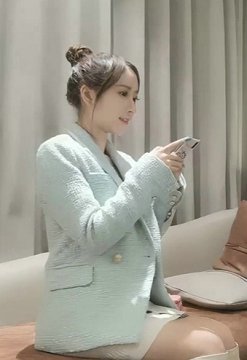 高颜值气质妹子舌吻互摸骑乘侧入呻吟娇喘