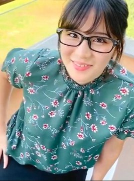韩国美尻欧妮在阳台自慰被抓包只好赶快用身体灭灭男友跟自己的浴火