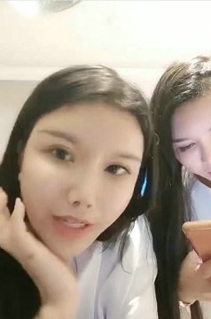 新一代女探花今天没有约男人就和闺蜜两个人直接玩