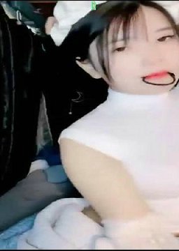 18岁萝莉小美大一学生童颜巨乳圆圆润润大屁股春心荡漾像炮友们展示粉桃色BB穴揉搓奶子性感迷人