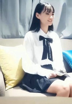 高颜值清纯美少女与男友酒店啪啪被干的淫叫不断