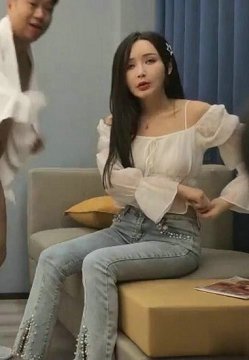 美妇穿上制服更加诱惑美妇穿上制服更加诱惑