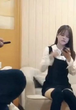 约个假胸浪叫文静援交外围女热热身