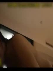 【学生】18岁外表小清新美女突然来学校请我吃饭,看完电影问我想不想要,带到酒店赶紧开操