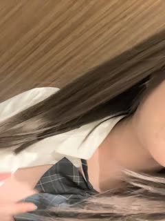 【京鱼儿】19岁童颜巨乳少女~学生服~公园凉亭刺激玩跳蛋! ?白皙大奶,多毛嫩穴,道具自慰,喷水_214824