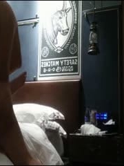 微信付款1600元约操见过几次面的气质美少妇酒店啪啪,好不容易约出来进屋就被扒光开操,高难度姿势狂干,毛真旺.国语!