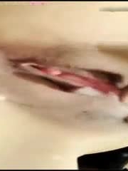 高颜值网红脸美少女收费大尺度宣传自拍终于傍上土豪被狠狠的插入