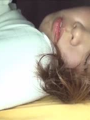 美女大学生约会网友被迷倒无套内射一穴白浆