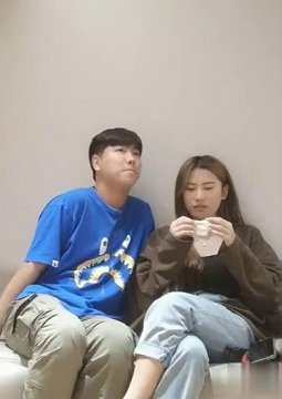 酒店约操超甜学生兼职妹,文静美女