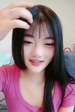清纯小妖女露脸白丝诱惑跟小哥哥激情啪啪大秀,让小哥舔逼样子好骚,逼毛没几根让小哥各种姿势抽插玩弄好骚