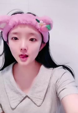 萌宝纯情嫩妹,奶大逼肥颜值高精彩大秀直播诱惑狼友,揉奶玩逼抠的淫水泛滥,浪叫呻吟不止,滴蜡奶头好刺激