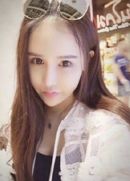 网曝某艺校女生跟男友自拍视频流出