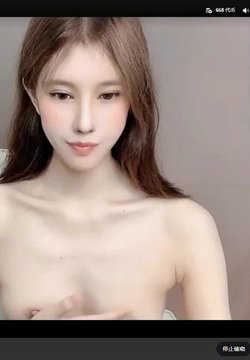 2024年1月,【176模特身材~神仙颜值】,高贵又娇羞,清新脱俗,算得上一股清流,难得全脱了