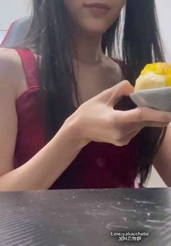 电报群VIP精液盛宴系列!乱伦变态老哥调教母狗堂妹2部,口交取精面包加精+精液布丁1